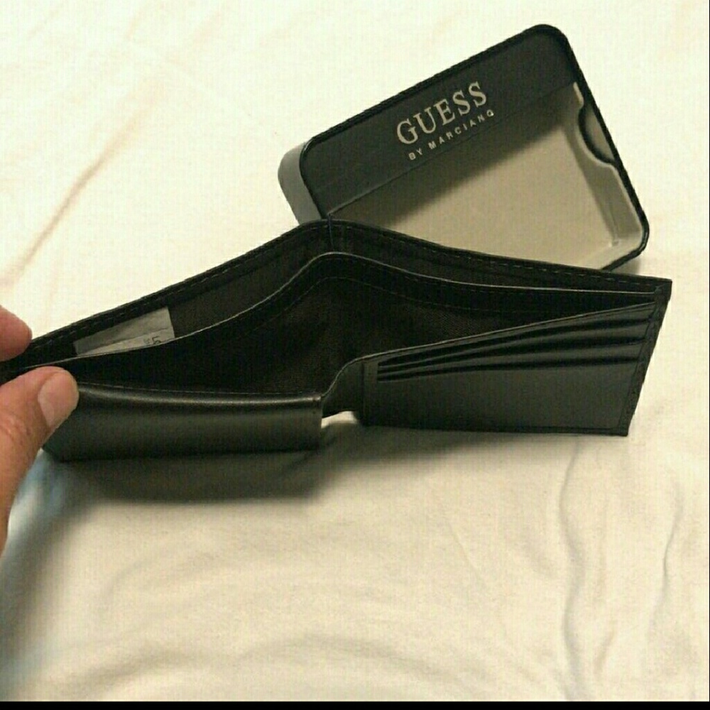 NIB authentic guess men's wallet "great gift" - Picture 4 of 4